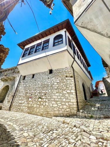 Villa Athina In Berat Castle - Since 1741