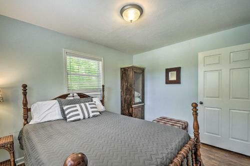 Lakeside Cabin Nestled In Kudzu Cove Resort!