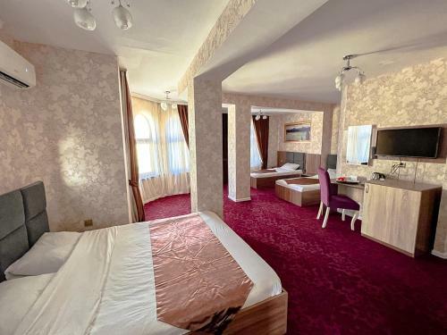 Inner City Hotel