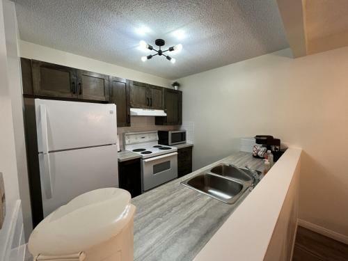 Nakiska 2 Bed 1 Bath With Mtn Views