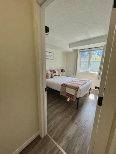 Nakiska 2 Bed 1 Bath With Mtn Views