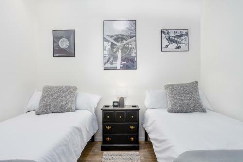 Downtown Contemporary Cove
