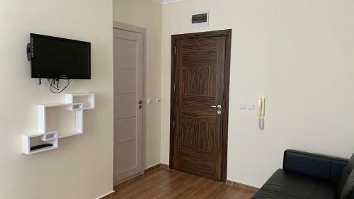 Beachfront 1-bedroom Stylish & Compact Apartment
