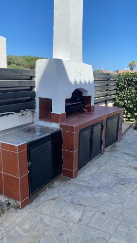 Beachfront 2 Bedroom Villa In Pervolia Larnaca.
