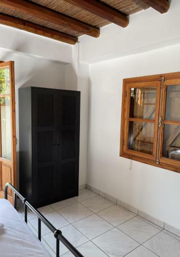 Traditional Holiday House In Louvaras Village