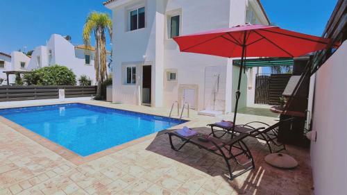 Stay : Sunny Bay Villa