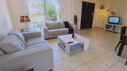 Stay : Sunny Bay Villa