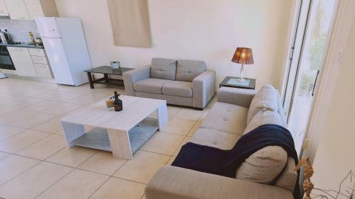 Stay : Sunny Bay Villa