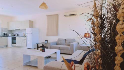 Stay : Sunny Bay Villa