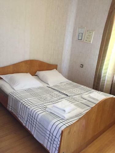 Hostal Next To Airport