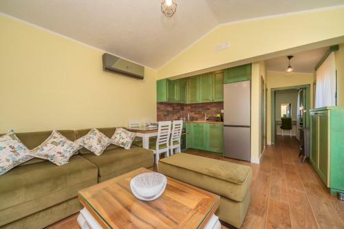 Apartamento Olive Hilltop Velembusi