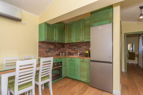 Apartamento Olive Hilltop Velembusi