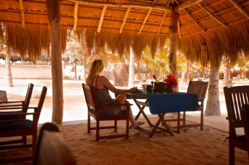 Hotel Dolphin Beach