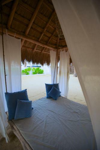 Hotel Dolphin Beach