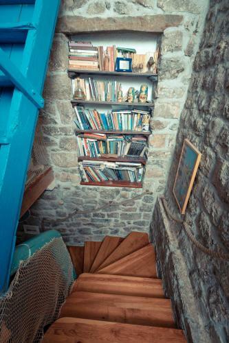 Authentic Boka House With Artistic Soul