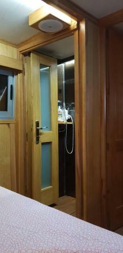 Free Room Boat Apartment