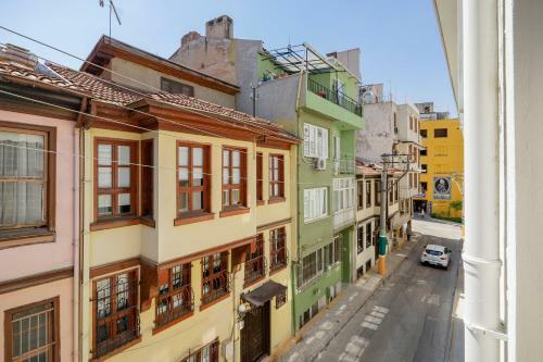 Spacious Apartment In The Historical Center Of Bursa