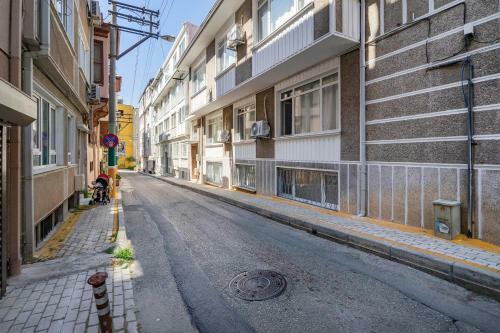 Spacious Apartment In The Historical Center Of Bursa