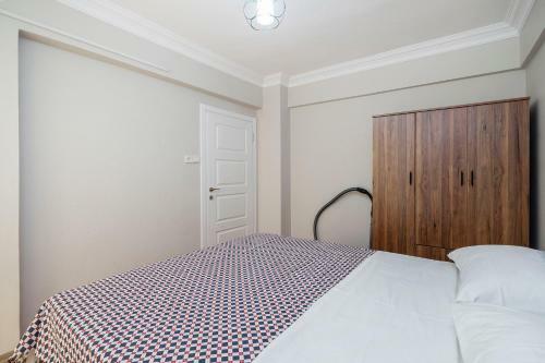 Centrally Located 2 Bedroom Apartment