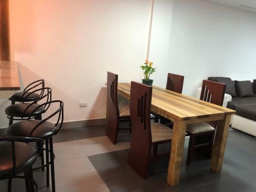 Luxury 3bedroom Vacation Apartment-tungurahua View