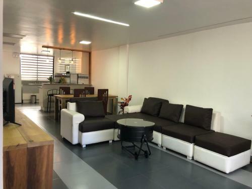 Luxury 3bedroom Vacation Apartment-tungurahua View