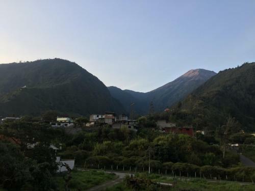 Luxury 3bedroom Vacation Apartment-tungurahua View