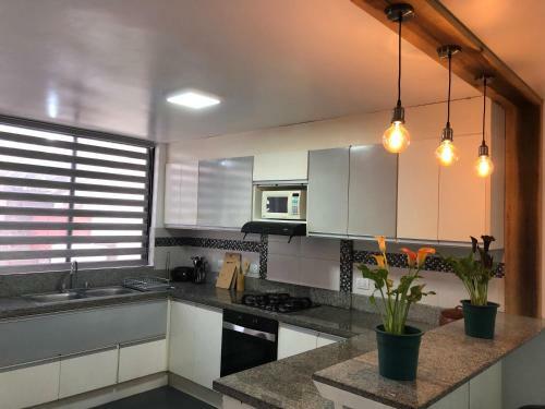 Luxury 3bedroom Vacation Apartment-tungurahua View