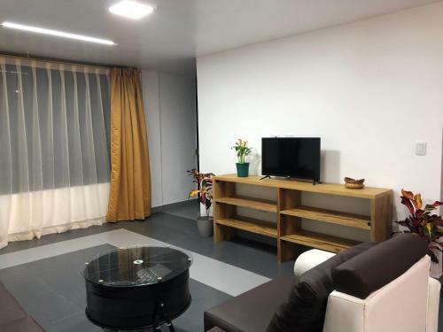 Luxury 3bedroom Vacation Apartment-tungurahua View