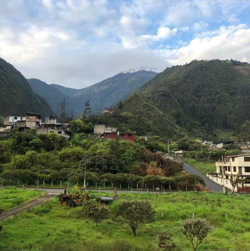 Luxury 3bedroom Vacation Apartment-tungurahua View