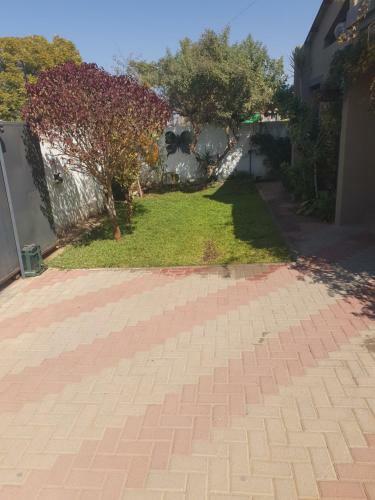 Bed & Breakfast Luxlucive Guest House