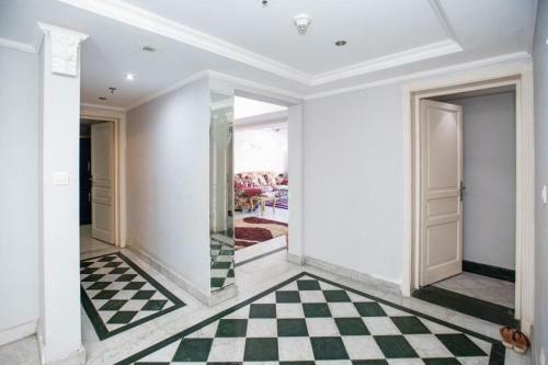 Four Season Hotel-luxury Apartments