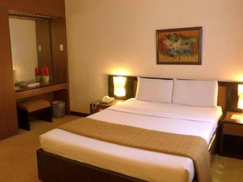 Town View Hotel