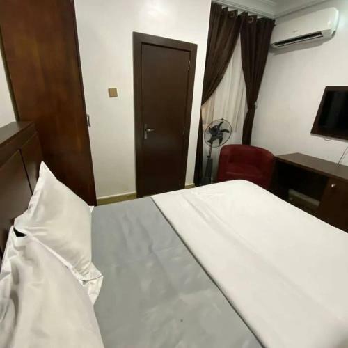 A 4 Bedroom Shortlet Apartment