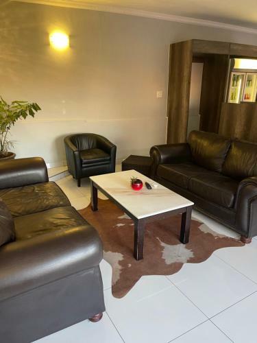 Hostal Ethithiya Guesthouse And Self-catering
