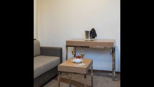 Hostal Room In Bb - Prideinn Azure Hotel Nairobi 5