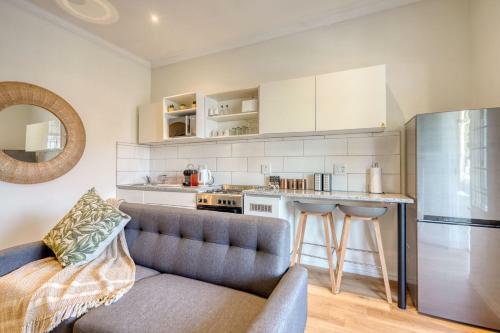 Charming 5 Sleeper Apartment With Pool