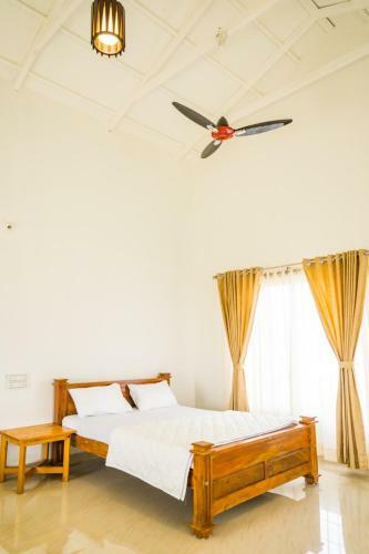 Tinton Hillstay