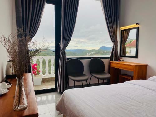 Bee Hill Hotel
