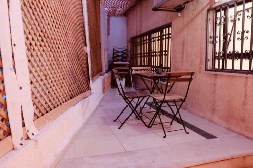 Garden Apartment With Jacuzzi In Rechavia