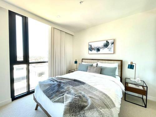 Exquisite 2br Apartment At M-city With Views