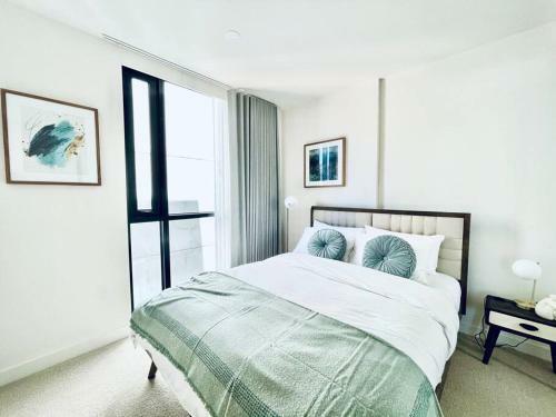 Exquisite 2br Apartment At M-city With Views