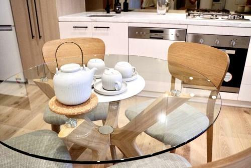 Exquisite 2br Apartment At M-city With Views
