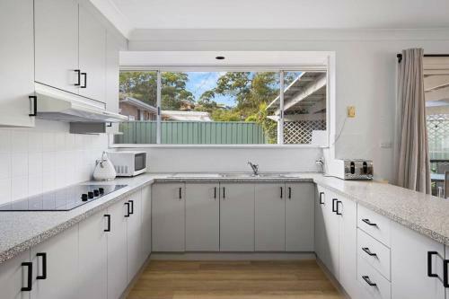 Spacious Family Home / Forster
