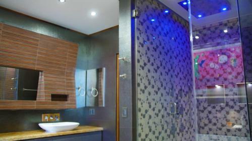 Oceanview Luxury Home With Jacuzzi