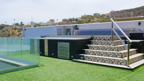 Oceanview Luxury Home With Jacuzzi