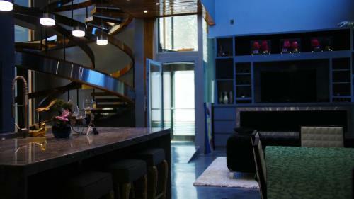Oceanview Luxury Home With Jacuzzi