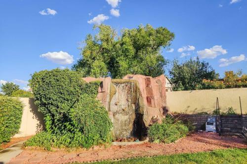 Page Home With Waterfall About 2 Mi To Lake Powell!