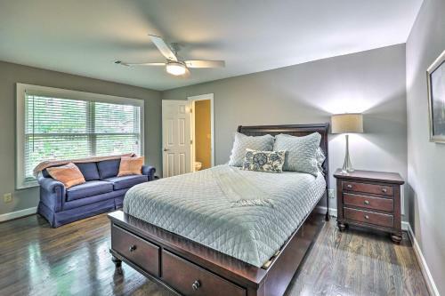 Exquisite Waterfront Escape On Lake Hamilton!