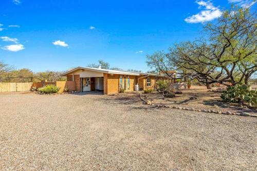 Casa Saguaro - Newly Remodeled, Pool And Mtn Views