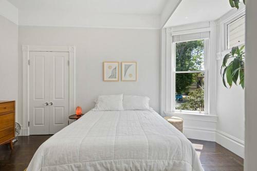 Upper Level 1885 Queen Anne Flat